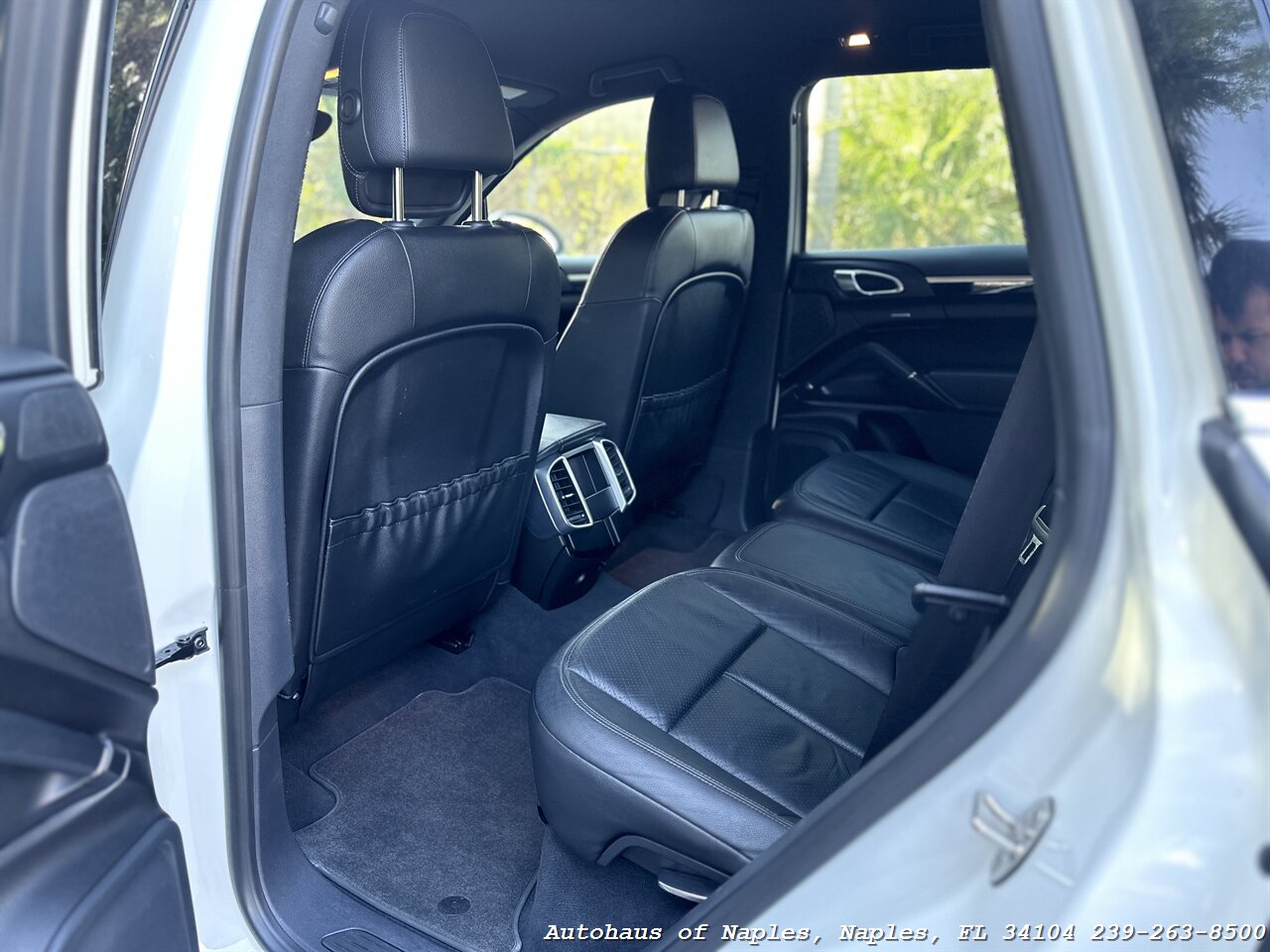 2014 Porsche Cayenne   - Photo 31 - Naples, FL 34104