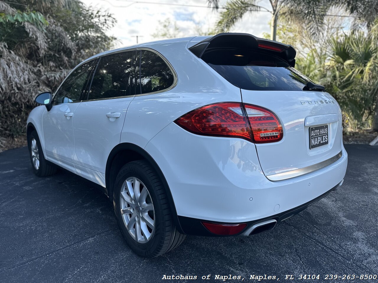 2014 Porsche Cayenne   - Photo 10 - Naples, FL 34104