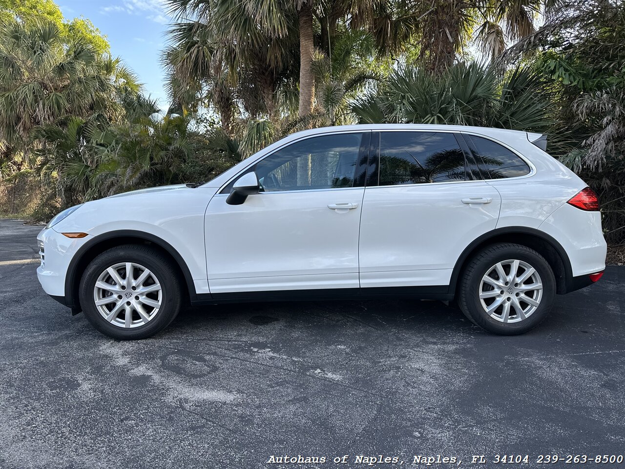 2014 Porsche Cayenne   - Photo 5 - Naples, FL 34104