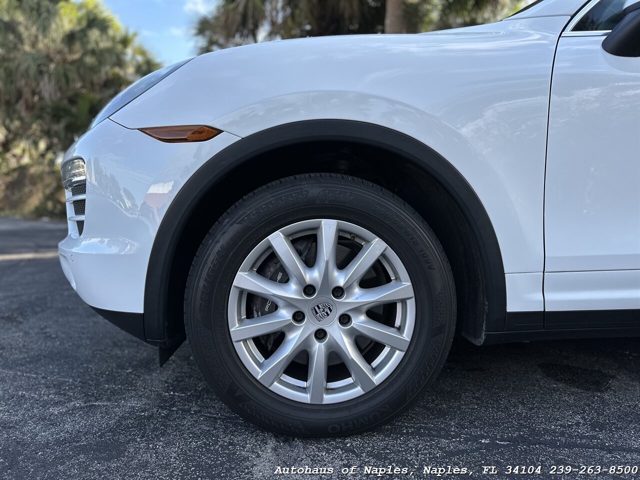 2014 Porsche Cayenne   - Photo 8 - Naples, FL 34104