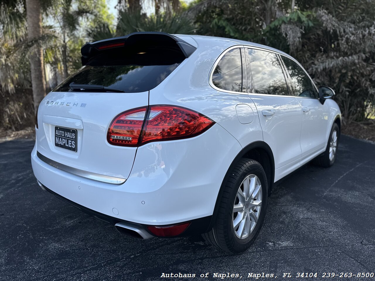 2014 Porsche Cayenne   - Photo 12 - Naples, FL 34104