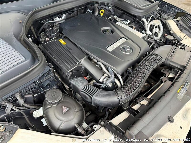 2016 Mercedes-Benz GLC GLC 300 4MATIC   - Photo 15 - Naples, FL 34104