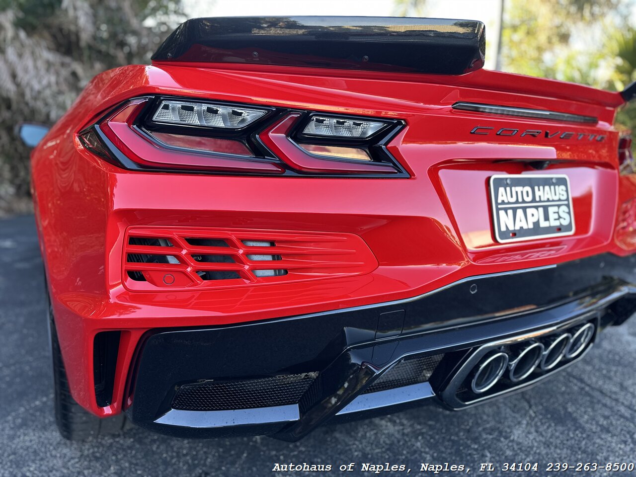 2024 Chevrolet Corvette Z06   - Photo 20 - Naples, FL 34104