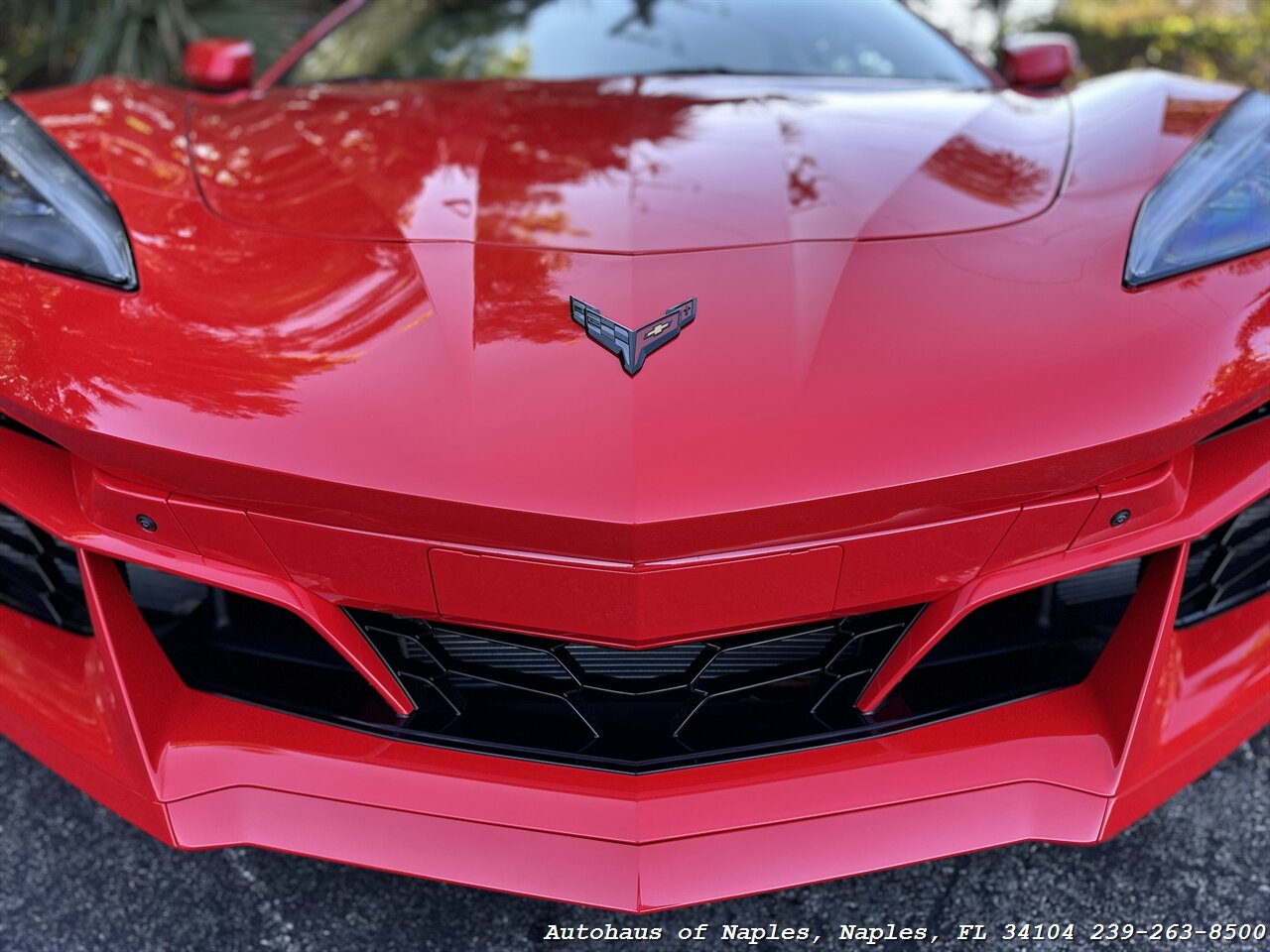 2024 Chevrolet Corvette Z06   - Photo 8 - Naples, FL 34104