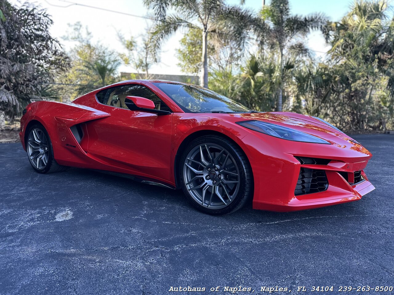 2024 Chevrolet Corvette Z06   - Photo 2 - Naples, FL 34104