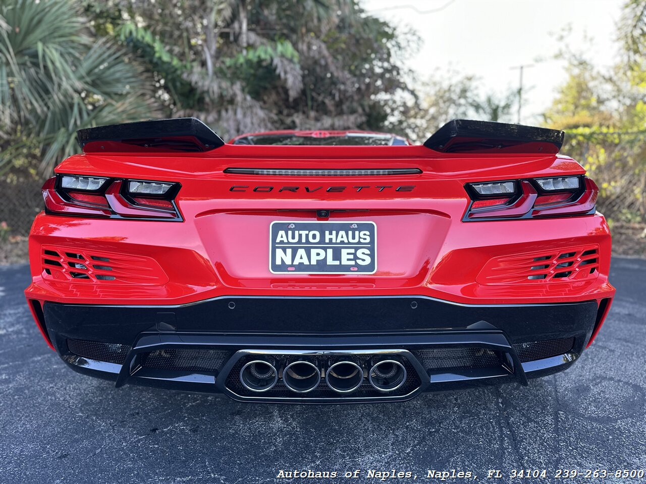 2024 Chevrolet Corvette Z06   - Photo 16 - Naples, FL 34104