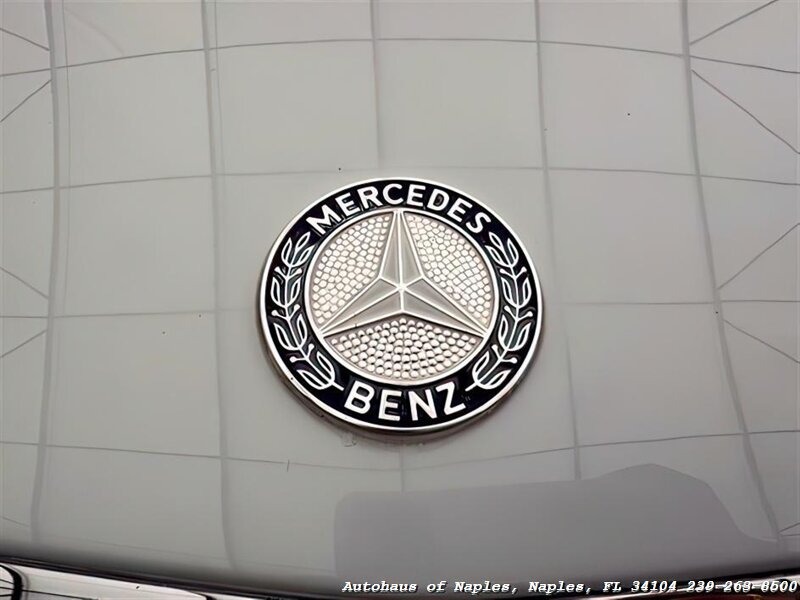 1986 Mercedes-Benz 560-Class 560 SL   - Photo 34 - Naples, FL 34104