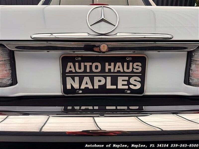 1986 Mercedes-Benz 560-Class 560 SL - Photo 26 - Naples, FL 34104