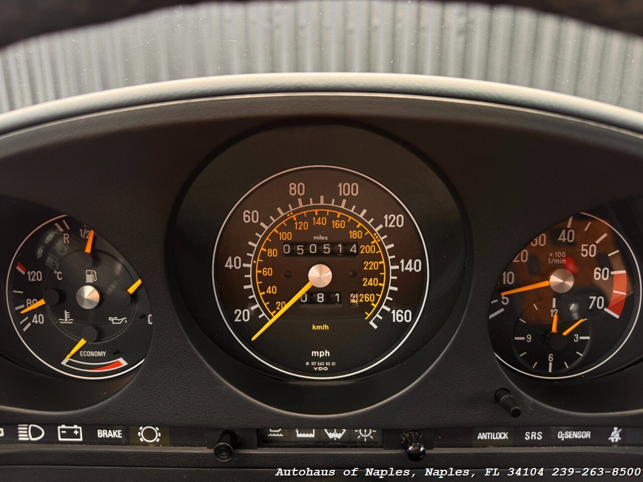 1986 Mercedes-Benz 560-Class 560 SL   - Photo 8 - Naples, FL 34104