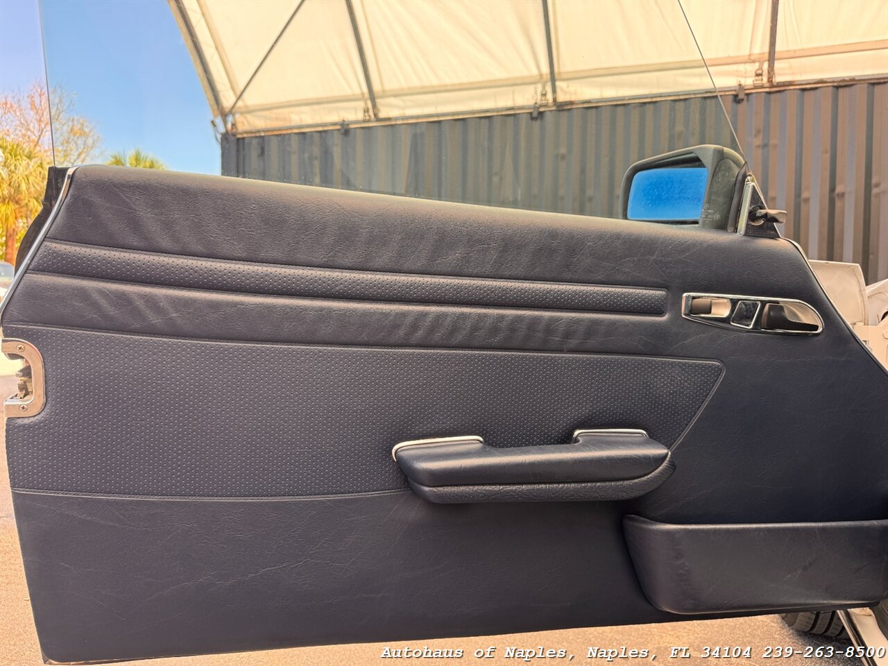 1986 Mercedes-Benz 560-Class 560 SL   - Photo 14 - Naples, FL 34104