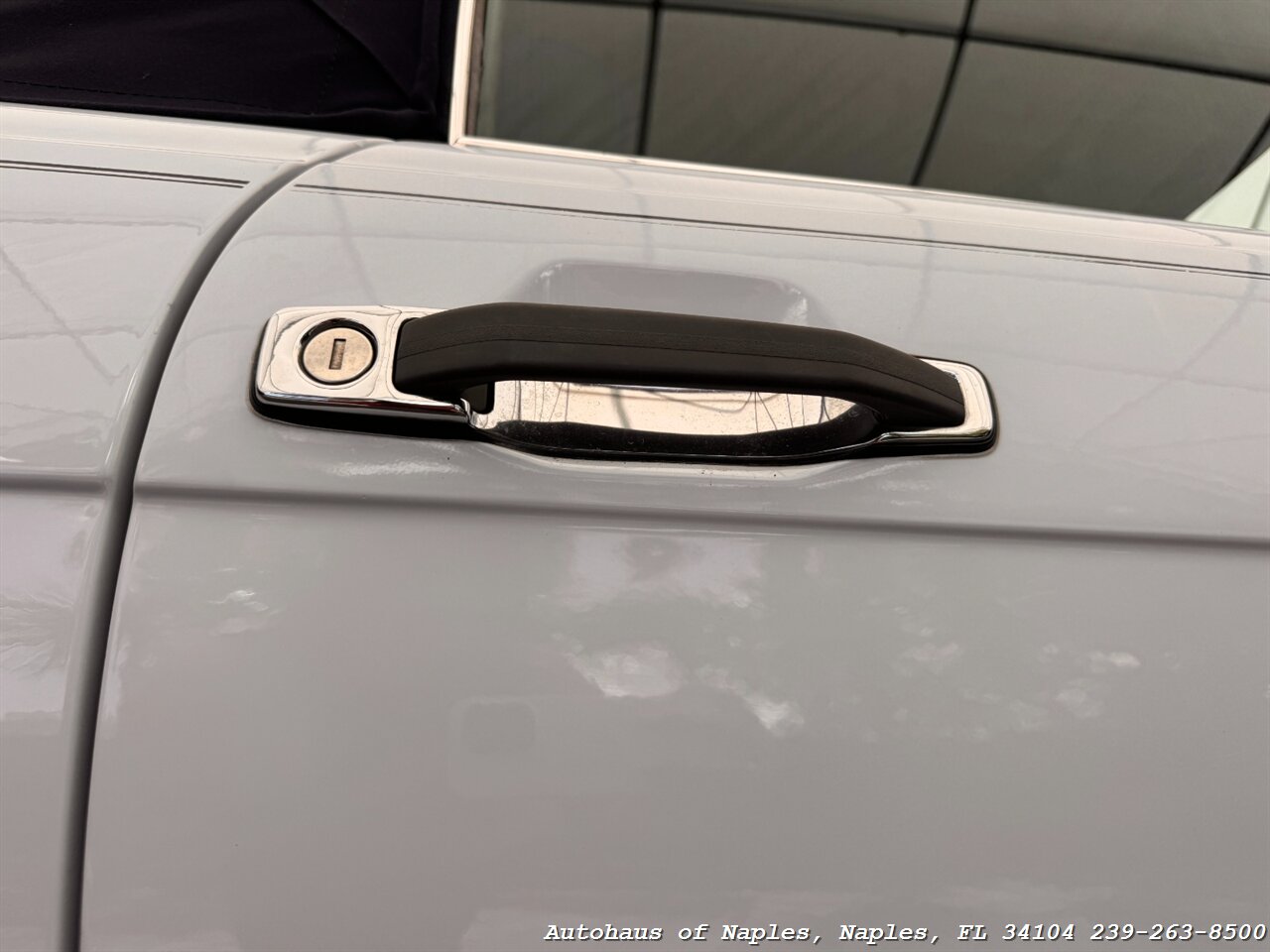 1986 Mercedes-Benz 560-Class 560 SL   - Photo 32 - Naples, FL 34104