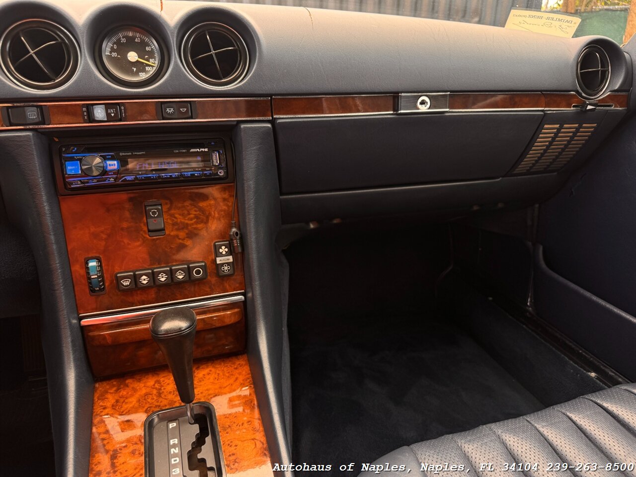 1986 Mercedes-Benz 560-Class 560 SL   - Photo 9 - Naples, FL 34104