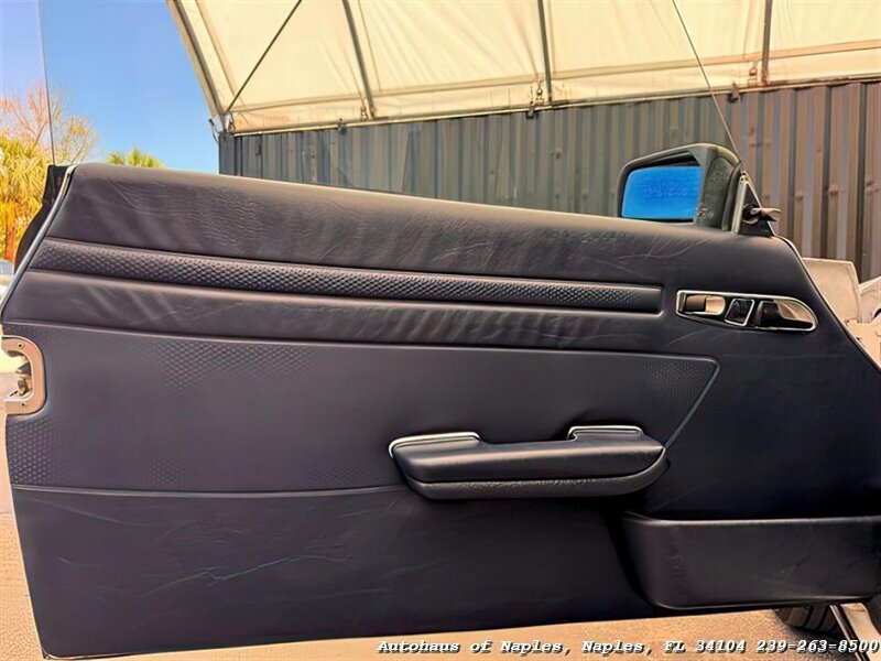 1986 Mercedes-Benz 560-Class 560 SL   - Photo 14 - Naples, FL 34104