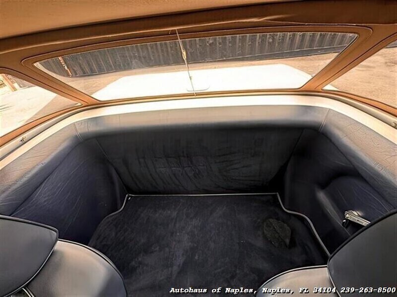1986 Mercedes-Benz 560-Class 560 SL - Photo 11 - Naples, FL 34104