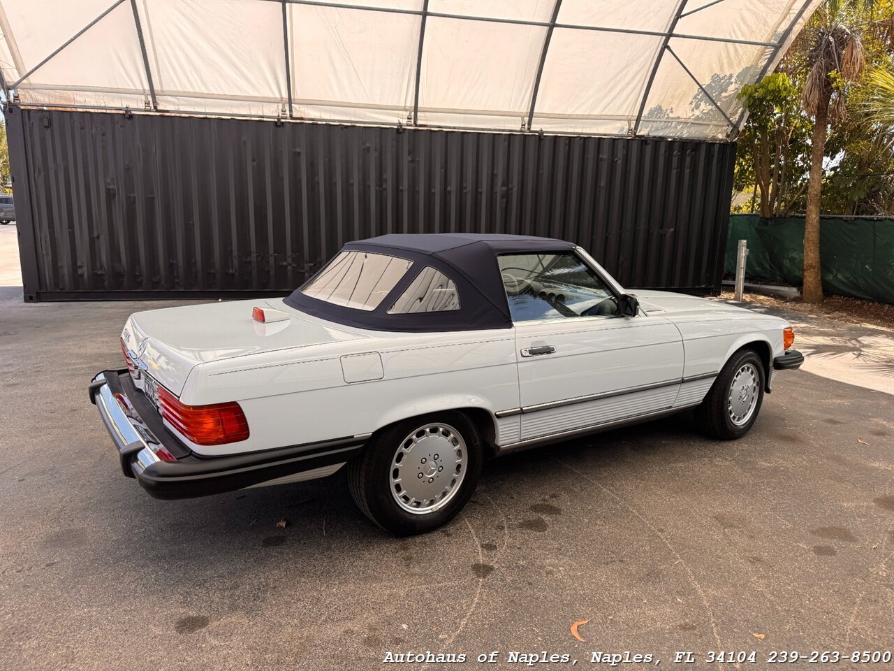 1986 Mercedes-Benz 560-Class 560 SL   - Photo 4 - Naples, FL 34104
