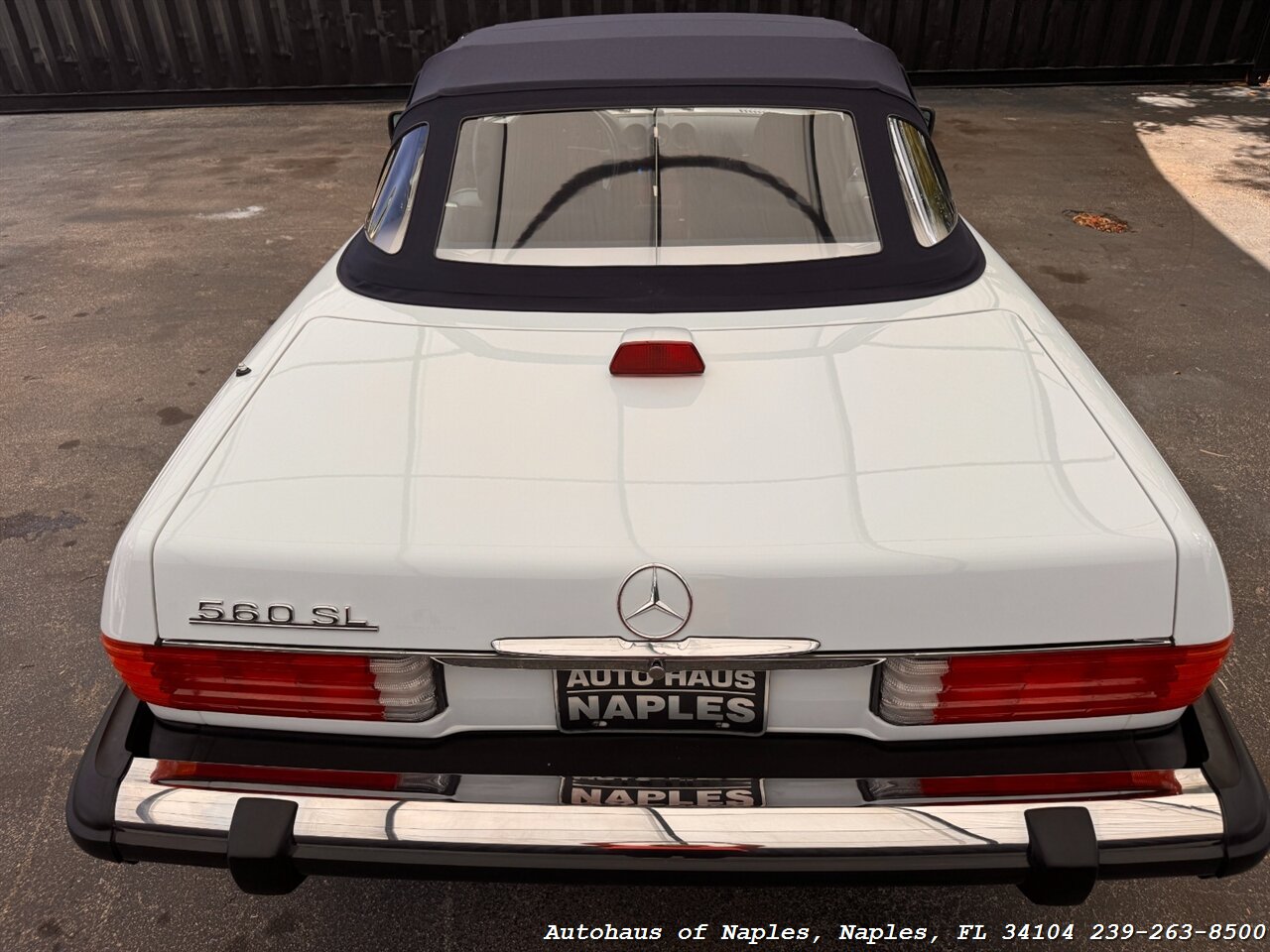 1986 Mercedes-Benz 560-Class 560 SL   - Photo 30 - Naples, FL 34104