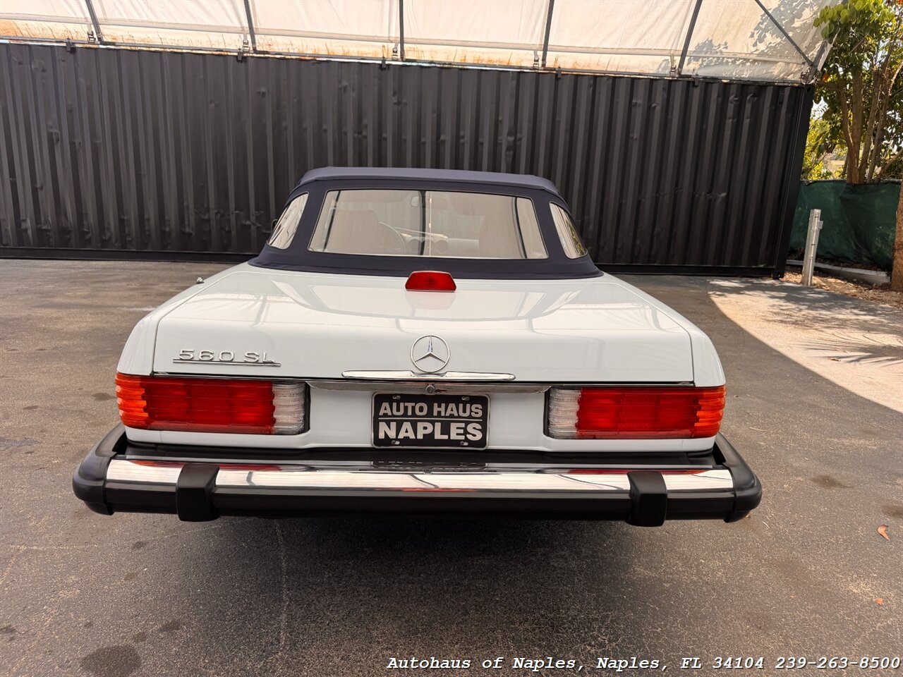 1986 Mercedes-Benz 560-Class 560 SL   - Photo 28 - Naples, FL 34104