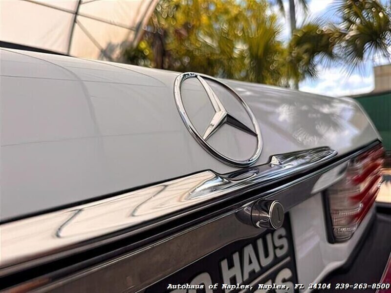 1986 Mercedes-Benz 560-Class 560 SL - Photo 24 - Naples, FL 34104