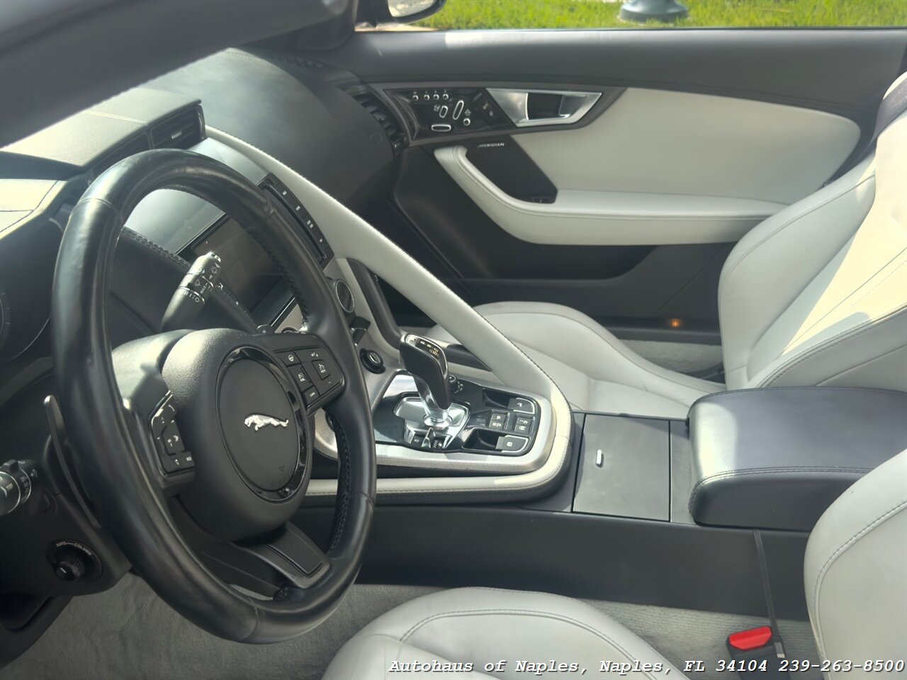 2014 Jaguar F-TYPE - Photo 17 - Naples, FL 34104