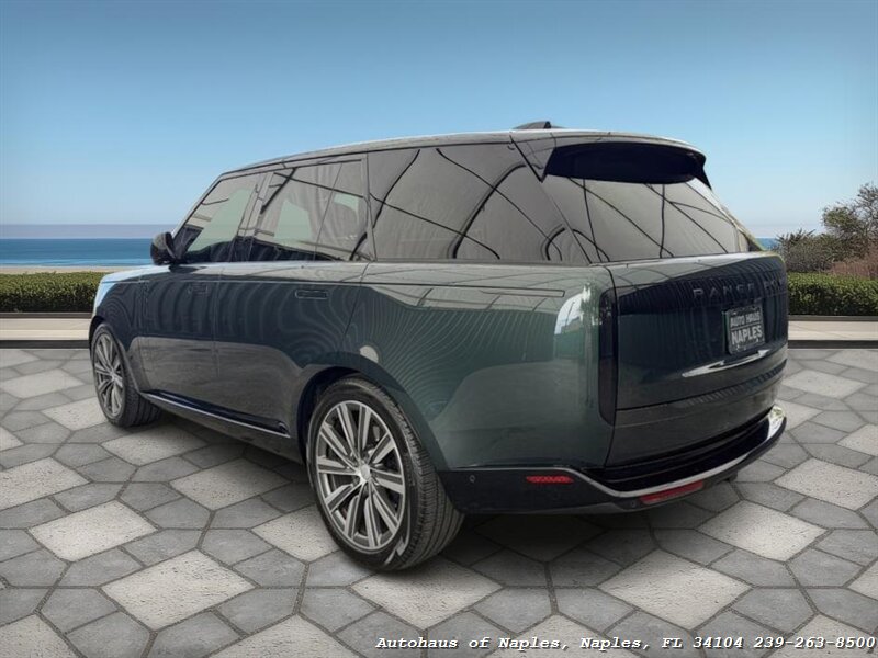 2023 Land Rover Range Rover P400 SE - Photo 9 - Naples, FL 34104