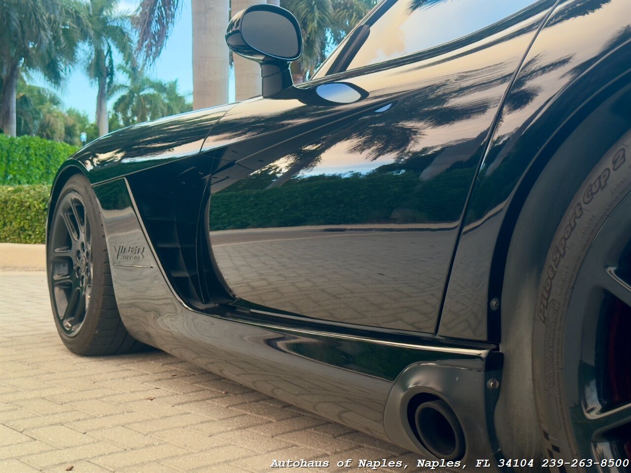 2006 Dodge Viper SRT-10 - Photo 14 - Naples, FL 34104