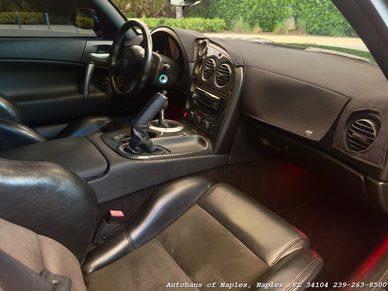 2006 Dodge Viper SRT-10 - Photo 32 - Naples, FL 34104