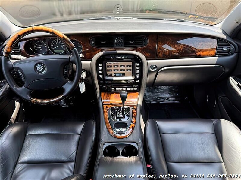 2004 Jaguar XJR - Photo 20 - Naples, FL 34104