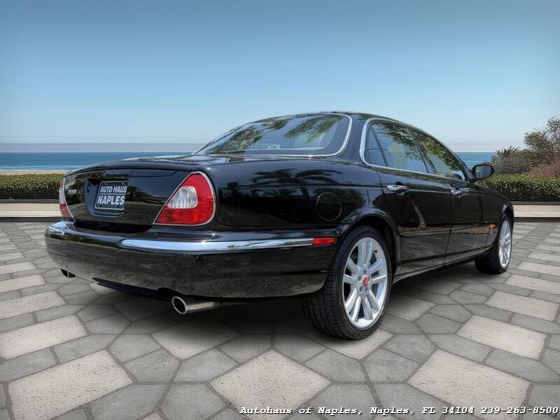 2004 Jaguar XJR - Photo 12 - Naples, FL 34104