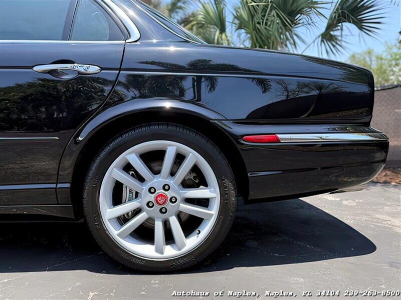 2004 Jaguar XJR - Photo 9 - Naples, FL 34104