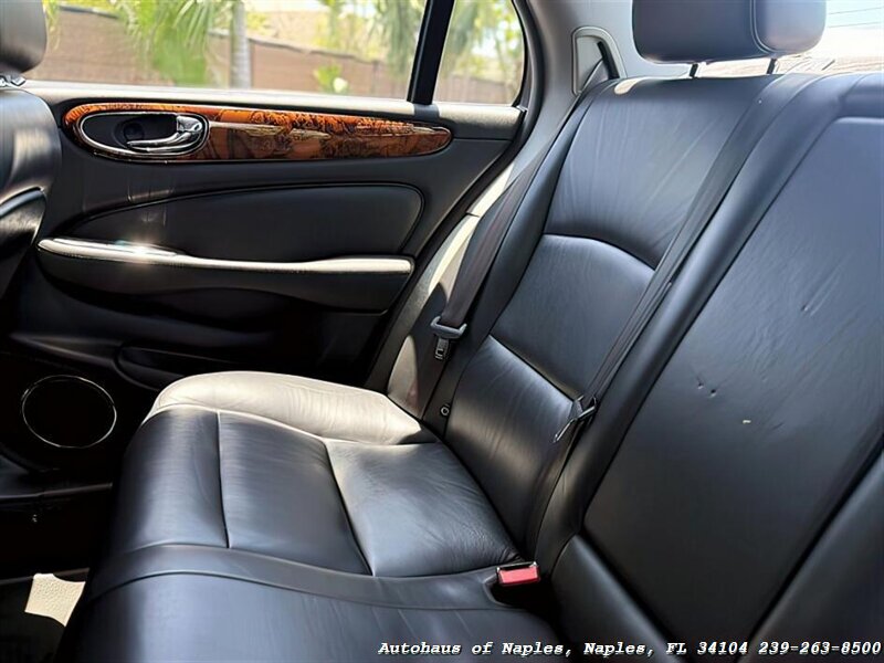 2004 Jaguar XJR - Photo 33 - Naples, FL 34104