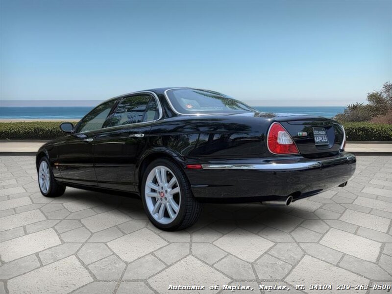 2004 Jaguar XJR - Photo 10 - Naples, FL 34104