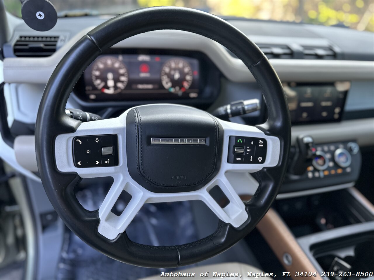 2020 Land Rover Defender 110 HSE AWD   - Photo 42 - Naples, FL 34104