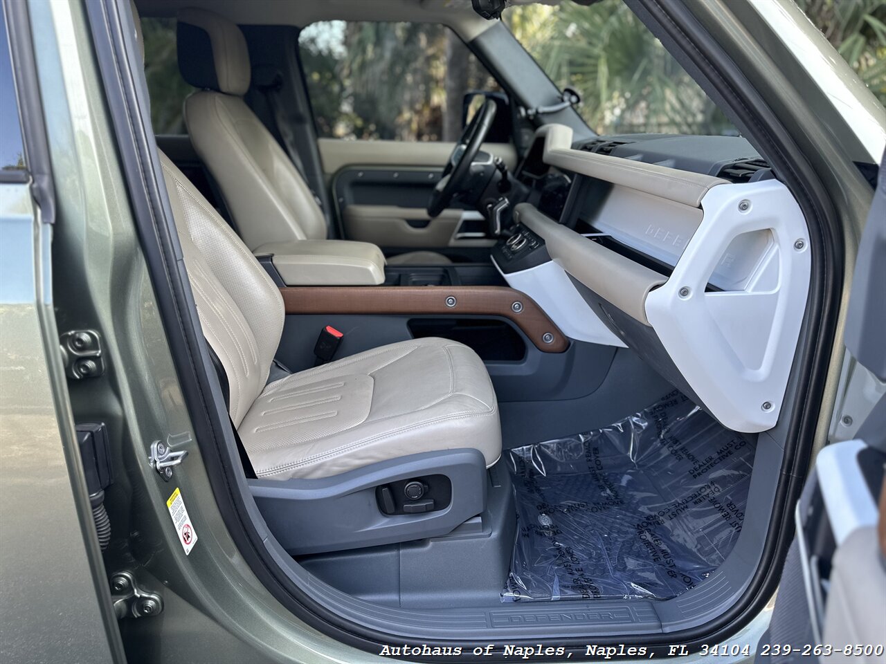 2020 Land Rover Defender 110 HSE AWD   - Photo 39 - Naples, FL 34104