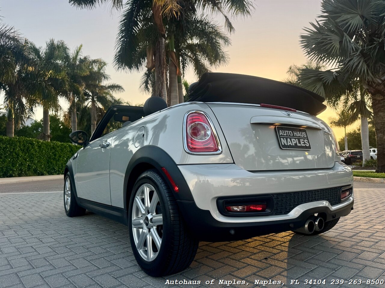 2013 MINI Convertible Cooper S - Photo 7 - Naples, FL 34104