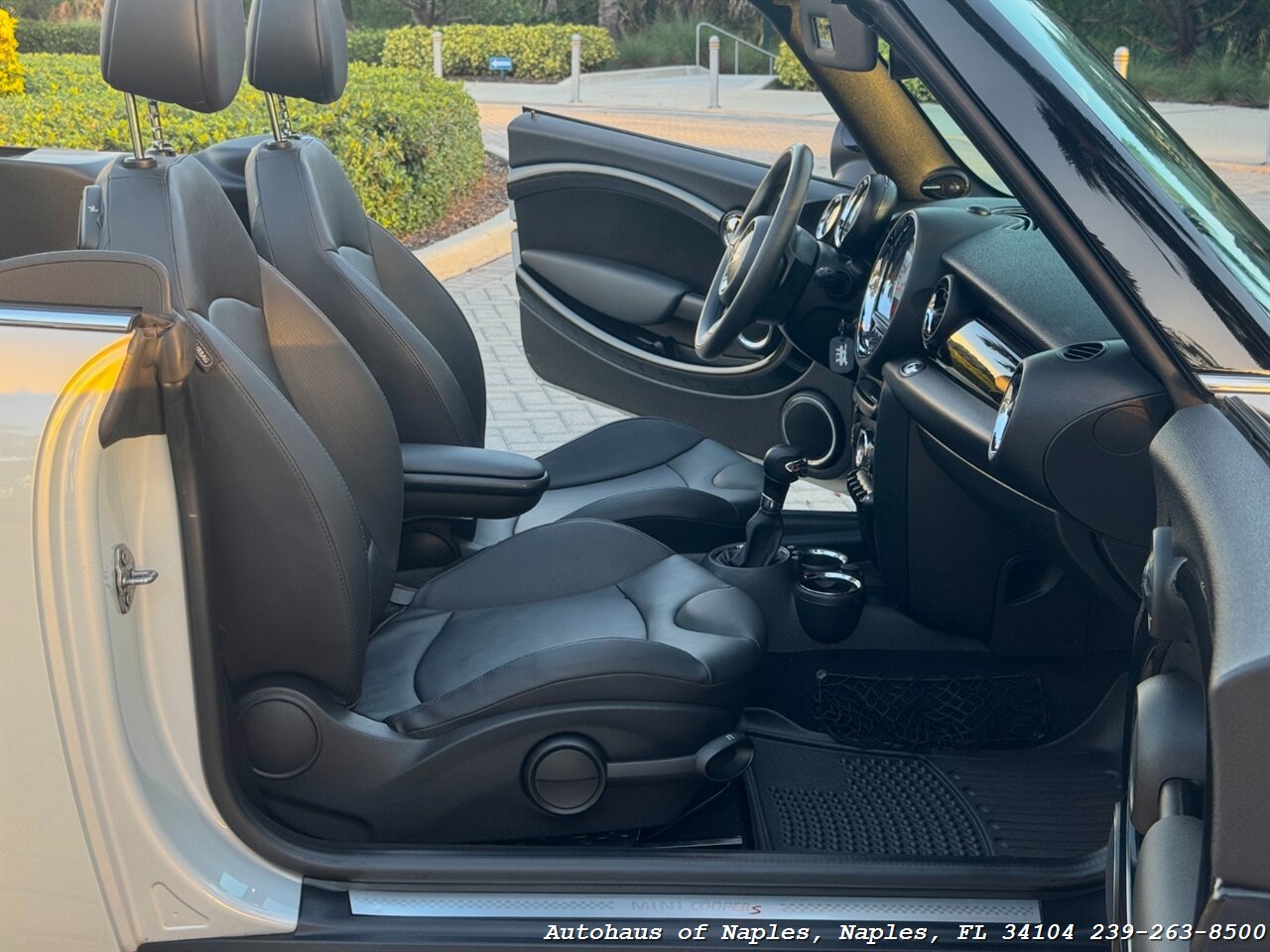 2013 MINI Convertible Cooper S - Photo 14 - Naples, FL 34104
