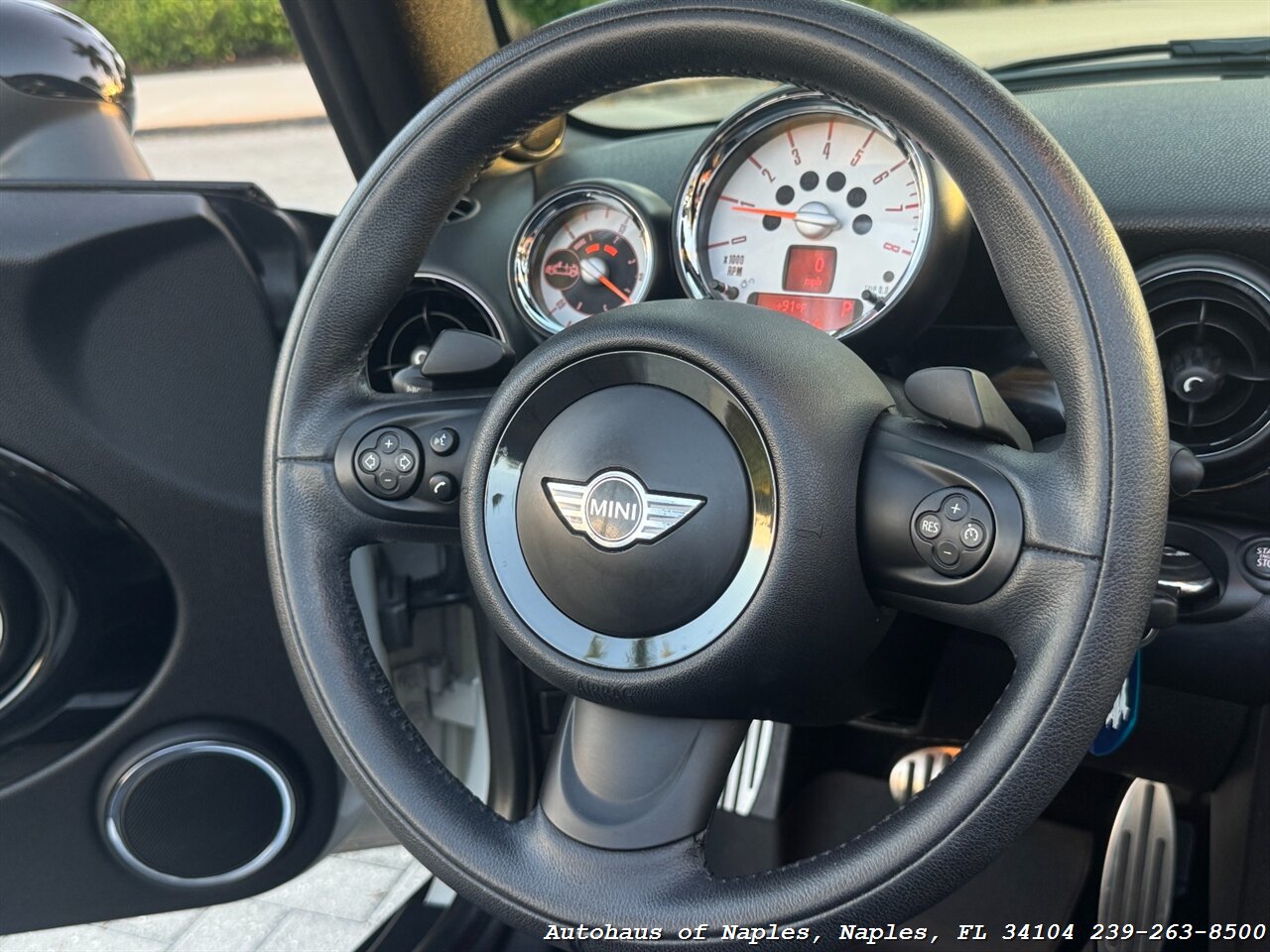 2013 MINI Convertible Cooper S - Photo 13 - Naples, FL 34104