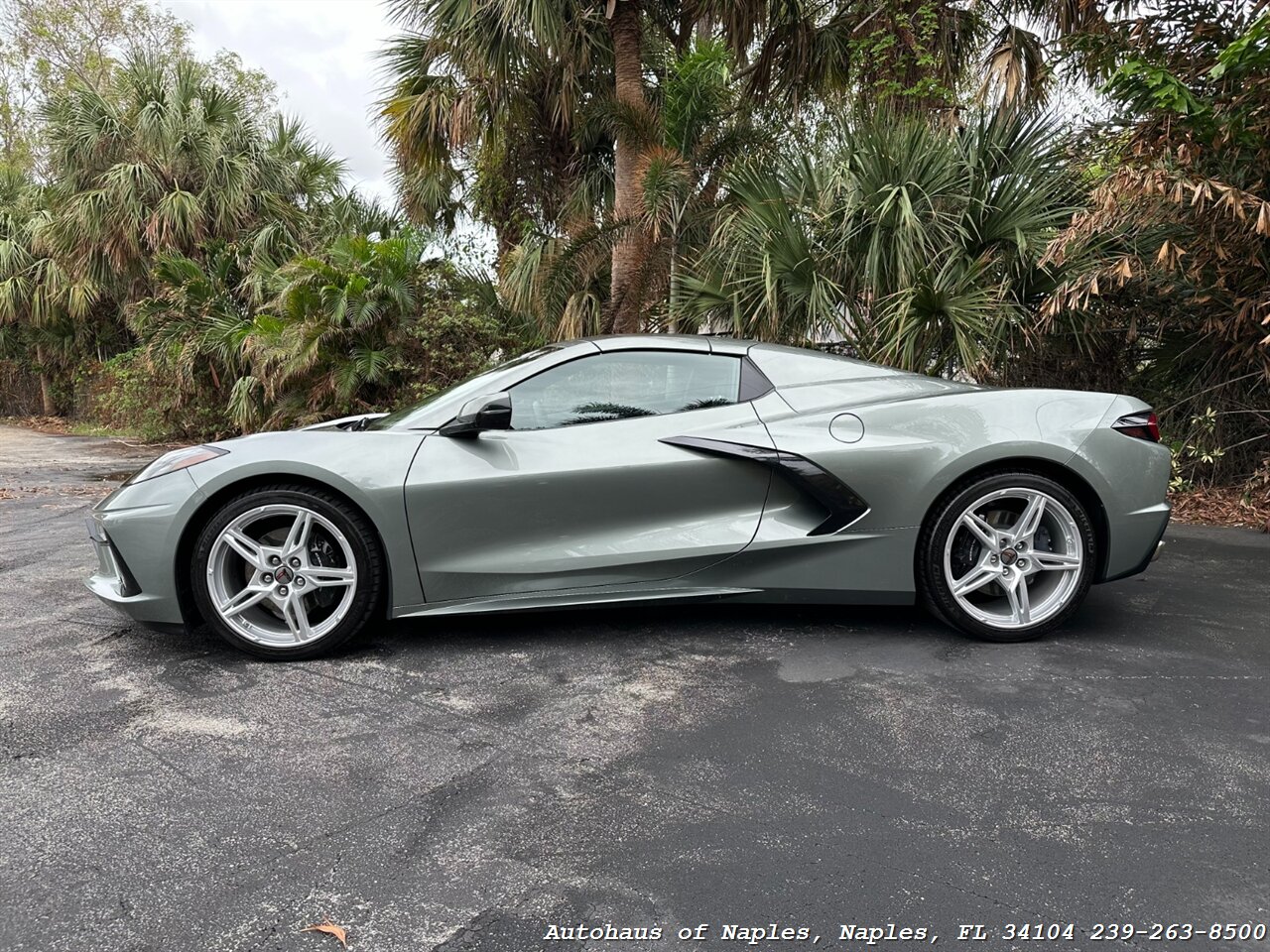 2024 Chevrolet Corvette Stingray Convertible w/ 2LT   - Photo 5 - Naples, FL 34104