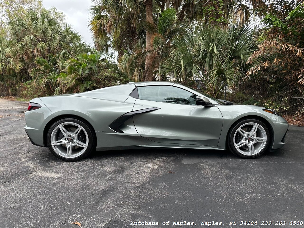 2024 Chevrolet Corvette Stingray Convertible w/ 2LT   - Photo 14 - Naples, FL 34104