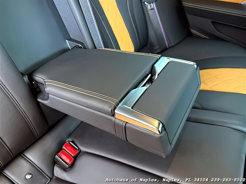 2022 BMW M8 Competition   - Photo 38 - Naples, FL 34104