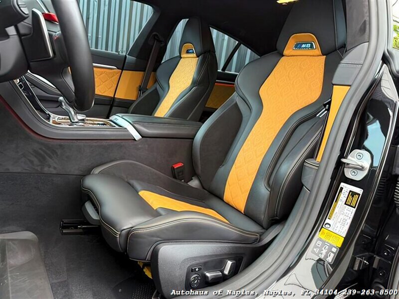 2022 BMW M8 Competition   - Photo 22 - Naples, FL 34104