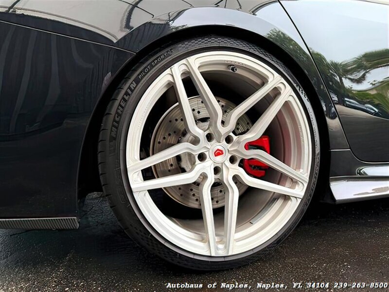 2022 BMW M8 Competition   - Photo 11 - Naples, FL 34104