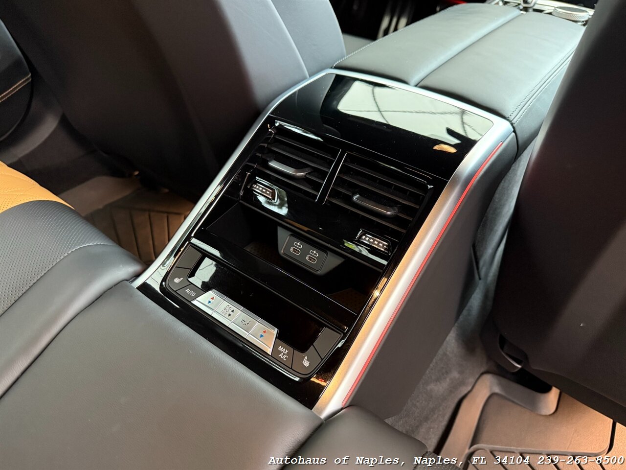 2022 BMW M8 Competition - Photo 39 - Naples, FL 34104