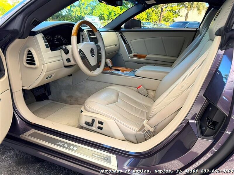 2004 Cadillac XLR Neiman Marcus Edition # 036 / 101 - Photo 19 - Naples, FL 34104