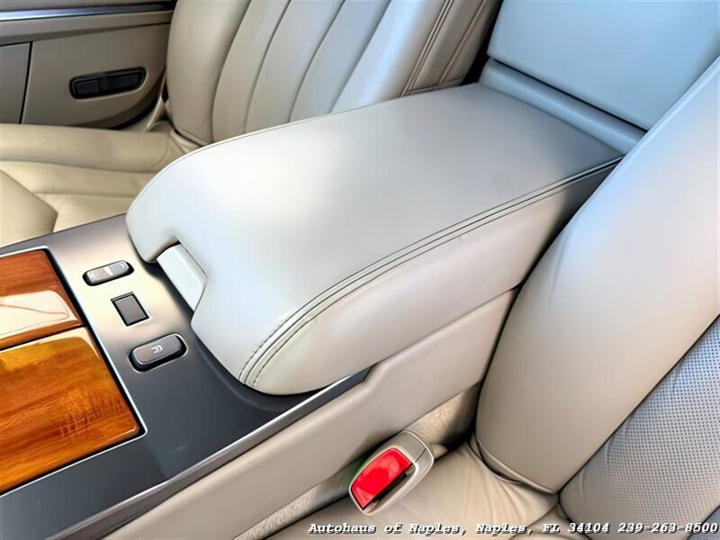 2004 Cadillac XLR Neiman Marcus Edition # 036 / 101 - Photo 24 - Naples, FL 34104
