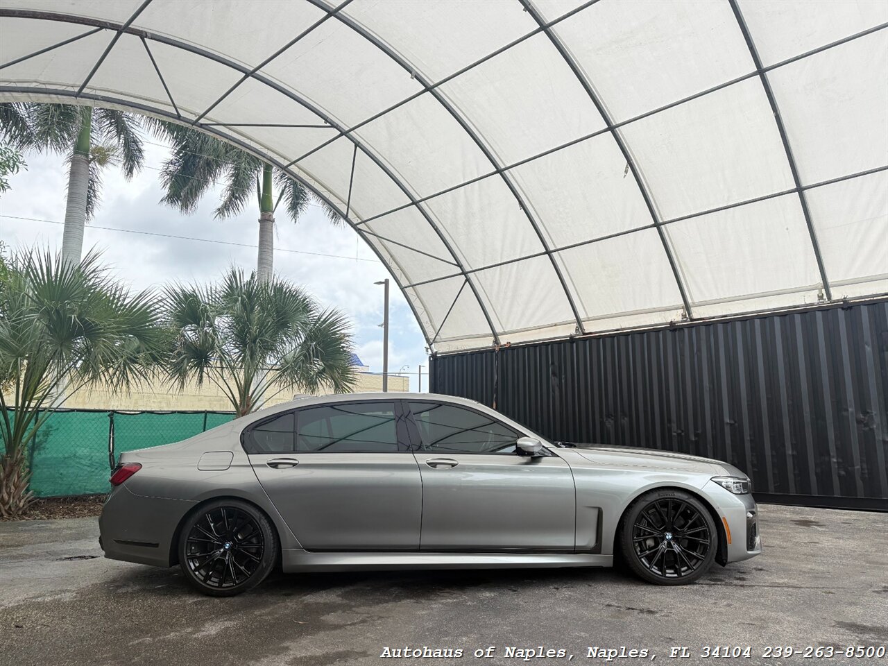 2021 BMW 740i xDrive   - Photo 9 - Naples, FL 34104