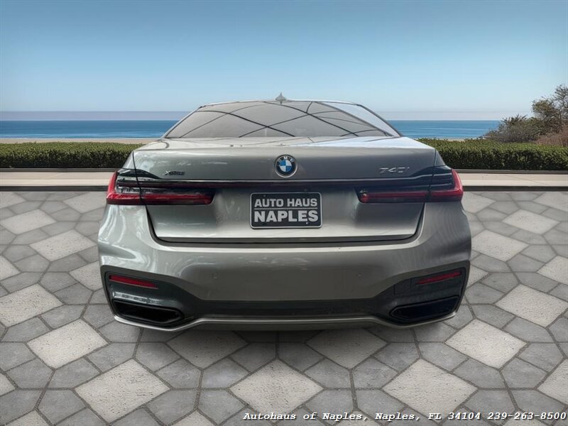 2021 BMW 740i xDrive   - Photo 7 - Naples, FL 34104