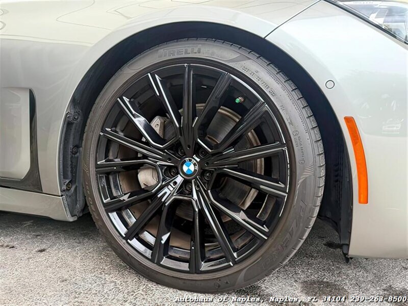 2021 BMW 740i xDrive   - Photo 10 - Naples, FL 34104