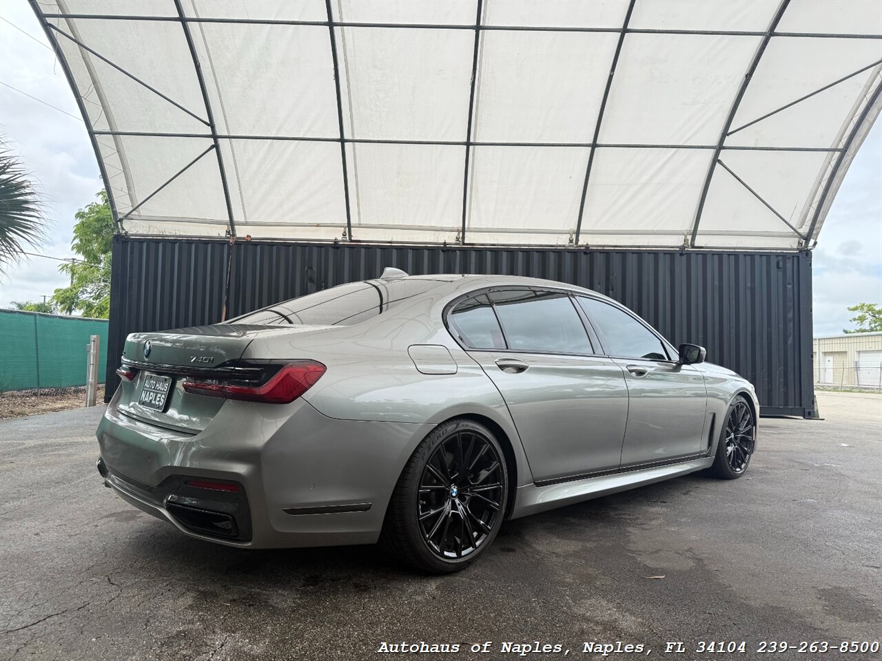 2021 BMW 740i xDrive   - Photo 8 - Naples, FL 34104