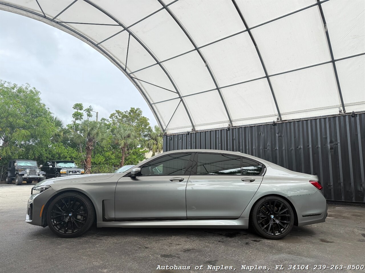 2021 BMW 740i xDrive   - Photo 5 - Naples, FL 34104