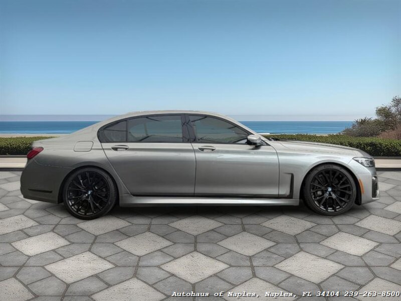 2021 BMW 740i xDrive   - Photo 9 - Naples, FL 34104